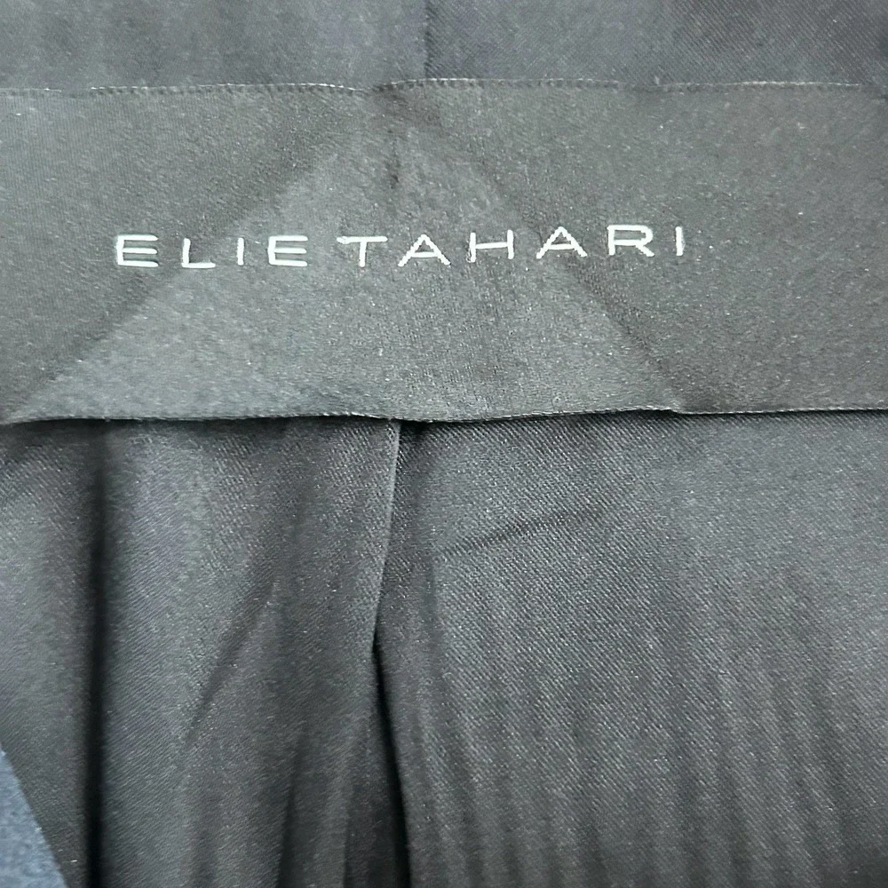 Elie Tahari‎ 100% Silk Black Satin Cropped Blazer Medium Contoured Seams